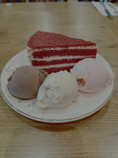 Photo of Ollie's Kebab Lingfield - 33-35 High St, Lingfield RH7 6AA